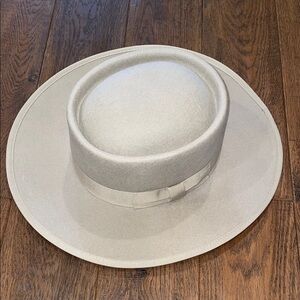 NWT Shop Zoco flat brim boater hat
